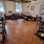 Muehldorfer Hof بيت ضيافة 3*